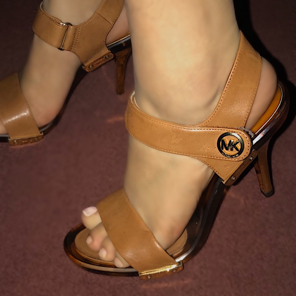 MICHAEL KORS HEELS✨